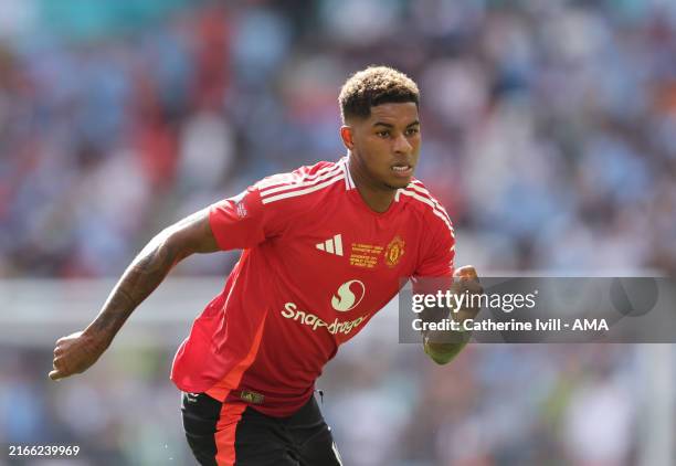 Ten Hag Defends Rashford Amidst Criticism