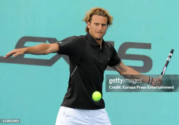 EX-Manchester United Star Diego Forlán Set for Tennis Debut